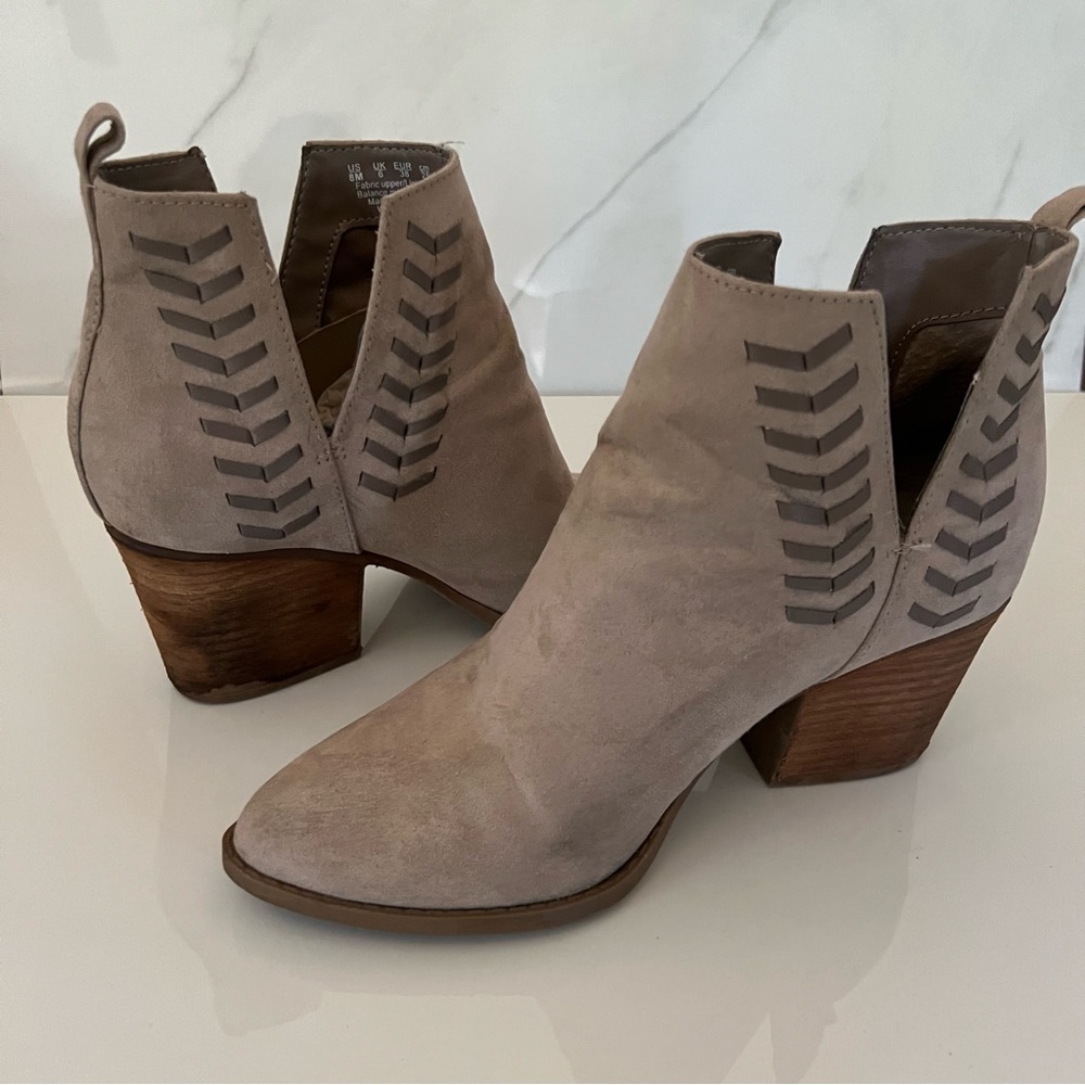 CARLOS SANTANA SHOES BOOTIE